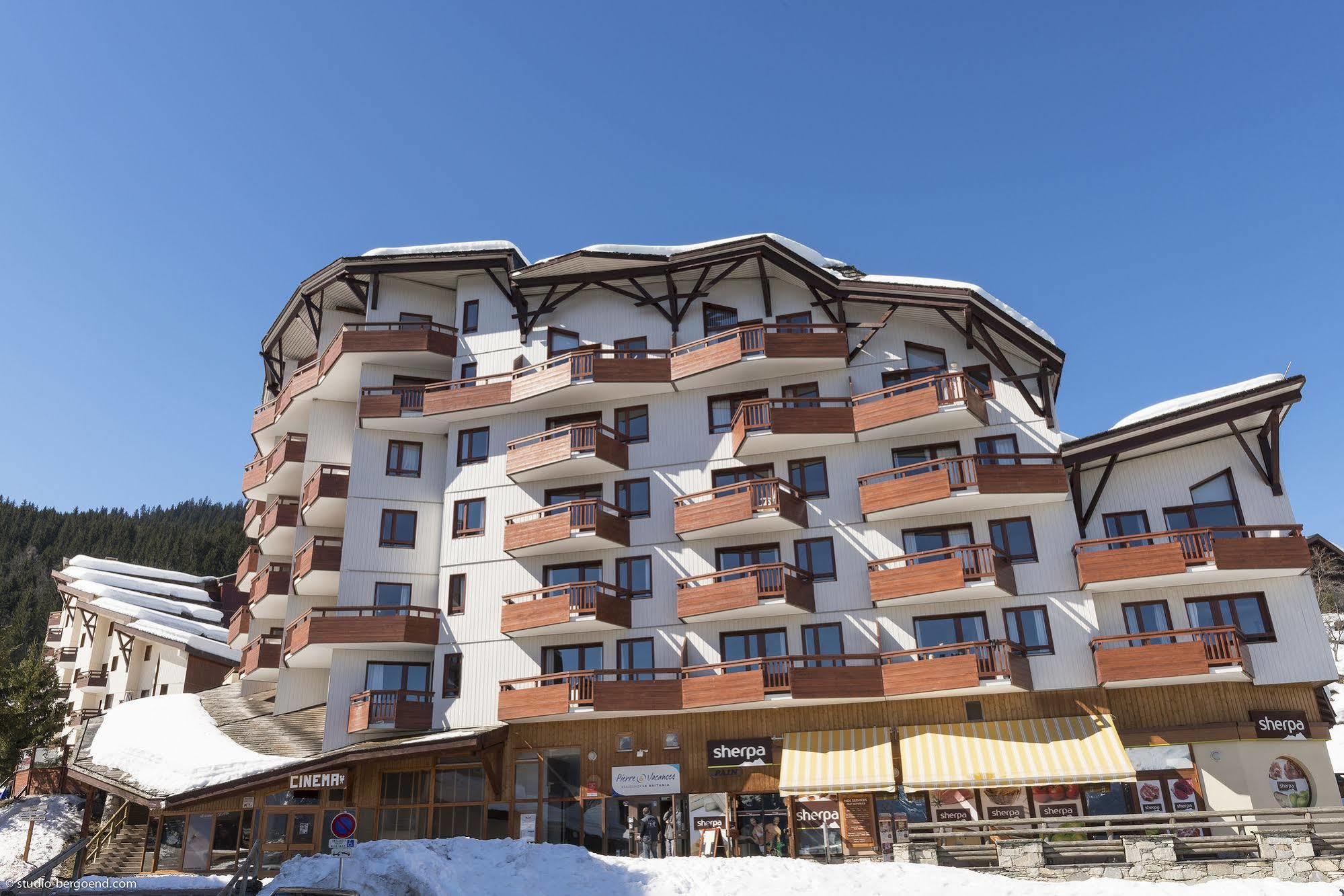 Résidence Pierre&Vacances Le Britania La Tania Esterno foto