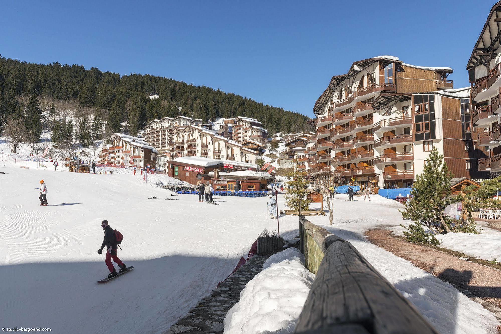 Résidence Pierre&Vacances Le Britania La Tania Esterno foto